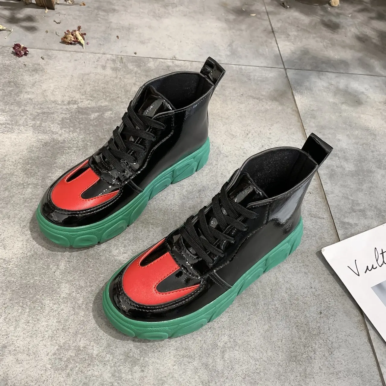 High-top Shoes Women's 2021 Popular New Platform Short Boots Color Matching Ankle Boots Autumn Casual Stitching Shoes Female
High-top Shoes Women's 2021 Popular New Platform Short Boots Color Matching Ankle Boots Autumn Casual Stitching Shoes Female