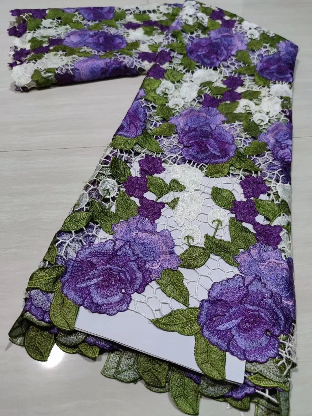 Guipure lace lace high quality Nigeria African thread lace fabric cute flowers water-soluble lace material J4419
Guipure lace lace high quality Nigeria African thread lace fabric cute flowers water-soluble lace material J4419