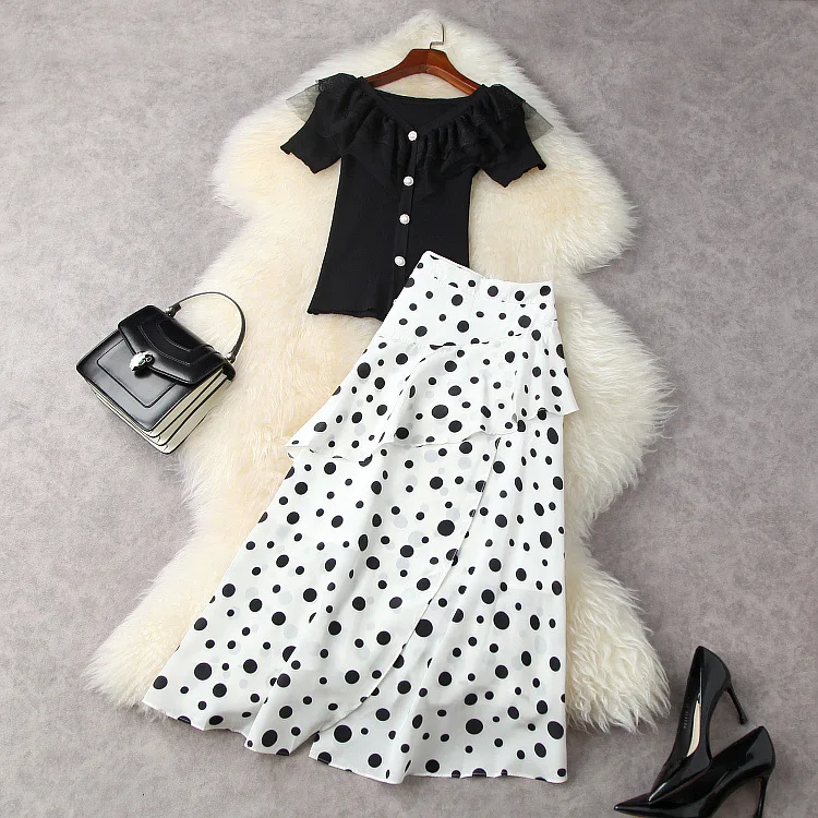 European and American women's wear for summer 2021 Short sleeved v-neck lace shirt Polka dot print skirt Fashion suits
European and American women's wear for summer 2021 Short sleeved v-neck lace shirt Polka dot print skirt Fashion suits