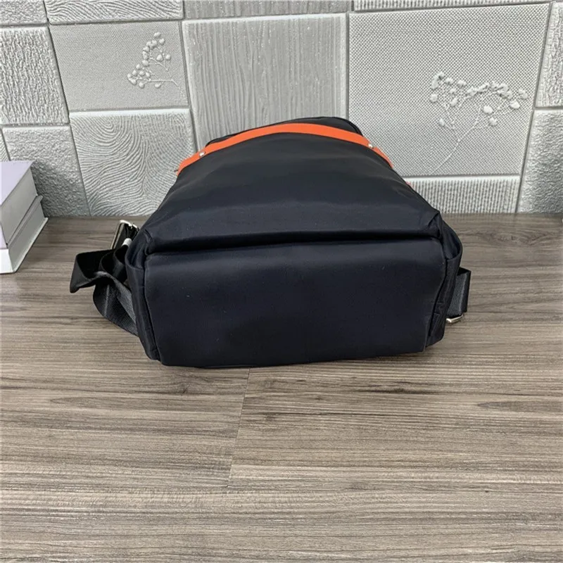 Travel Bags Women Waterproof Oxford Backpack Patchwork Colors Panelled Schoolbag Casual Girls Packing Bookbag Mochila Mujer
Travel Bags Women Waterproof Oxford Backpack Patchwork Colors Panelled Schoolbag Casual Girls Packing Bookbag Mochila Mujer