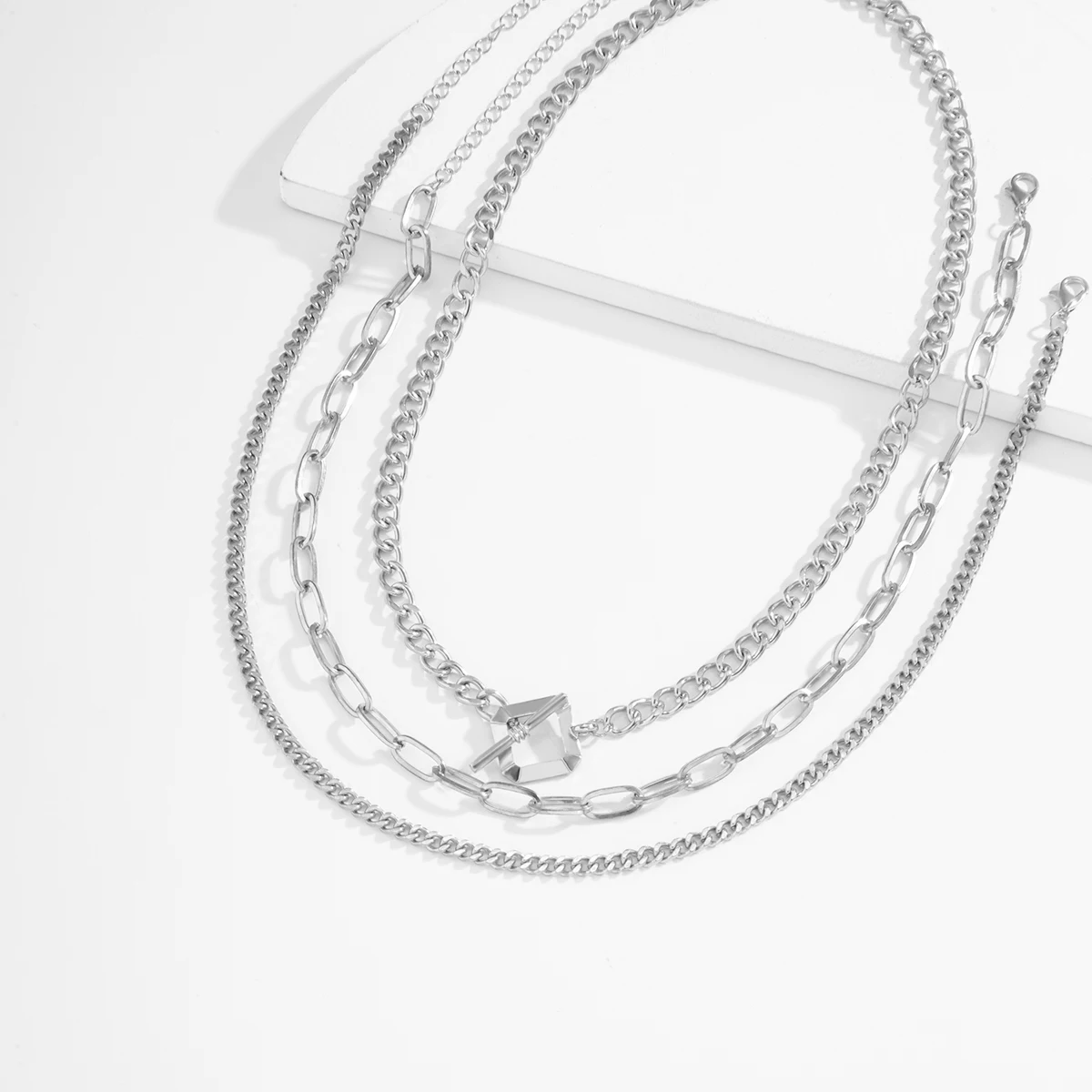 SHIXIN 3 Pcs/Set Layered Chunky Chain Necklace With Buckle Pendant Necklace for Women Fashion Choker Colar Necklace Neck Jewelry
SHIXIN 3 Pcs/Set Layered Chunky Chain Necklace With Buckle Pendant Necklace for Women Fashion Choker Colar Necklace Neck Jewelry