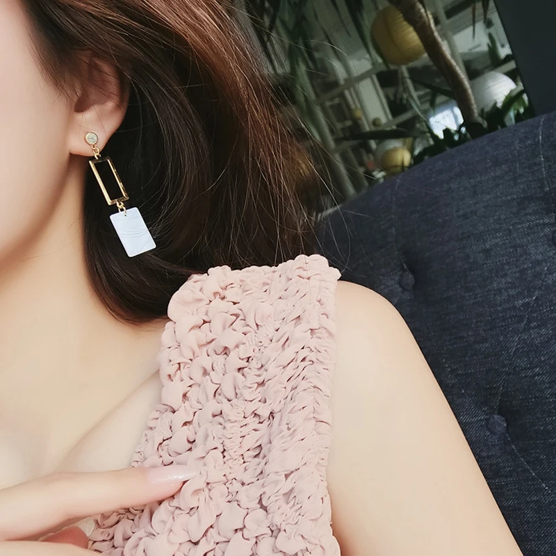 Fashion Chic Geometric White Metal Drop Earrings Hollow Round Circle Korean Ins Simple Oval Dangle Jewelry Heart Square Women
Fashion Chic Geometric White Metal Drop Earrings Hollow Round Circle Korean Ins Simple Oval Dangle Jewelry Heart Square Women
