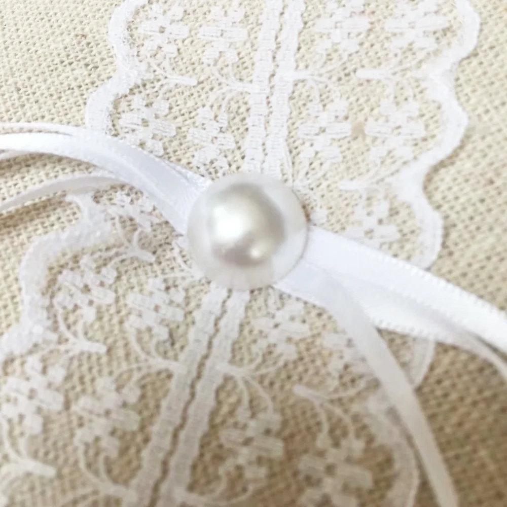 New 5pcs Wedding Flower Girl Basket Guest Book Pen Holder Silver Pen Ring Pillow Set Garter for Ceremony Wedding Decoration
New 5pcs Wedding Flower Girl Basket Guest Book Pen Holder Silver Pen Ring Pillow Set Garter for Ceremony Wedding Decoration