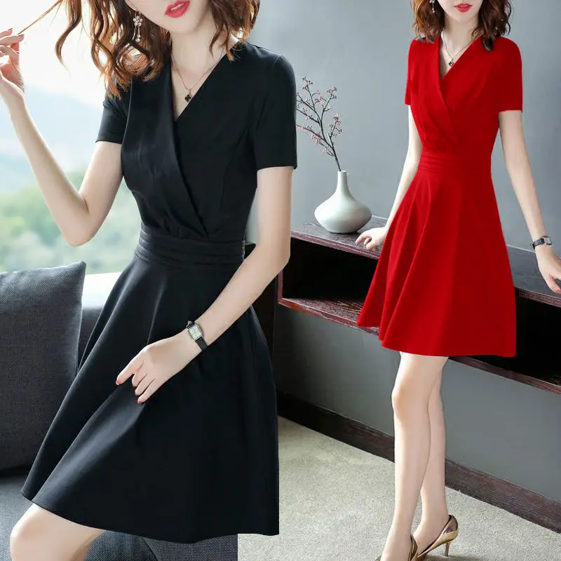 Black dress small black skirt 2021 new women's summer dress V-neck short sleeve medium length slim dress
Black dress small black skirt 2021 new women's summer dress V-neck short sleeve medium length slim dress