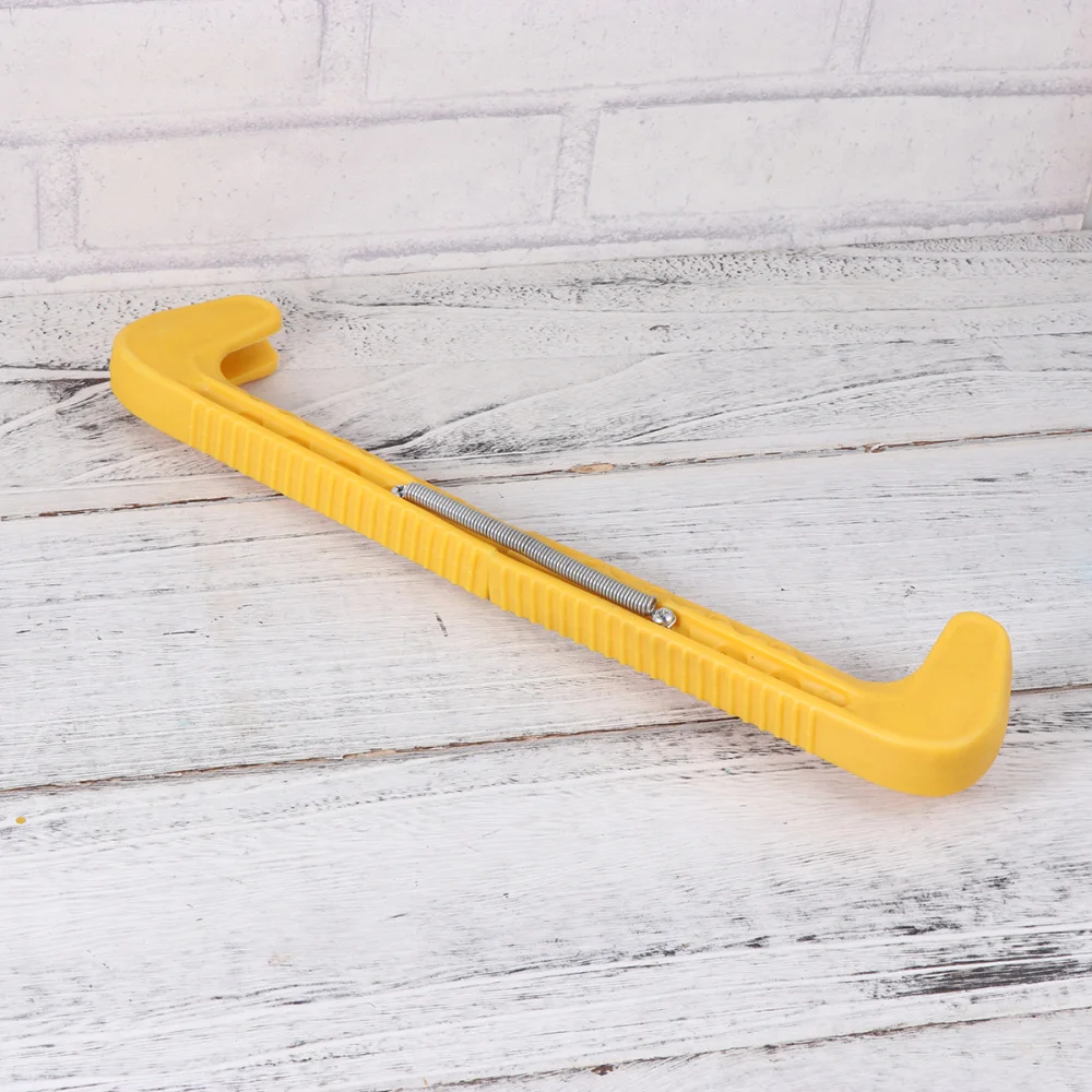 1 Pair Ice Guards Adjustable Ice Walking Guards Ice Hockey Figure Protector Covers (Yellow) 
1 Pair Ice Guards Adjustable Ice Walking Guards Ice Hockey Figure Protector Covers (Yellow)