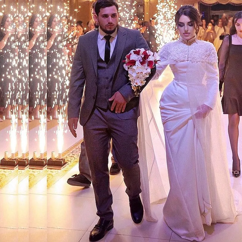 Muslim Mermaid Wedding Dresses High Neck Long Sleeves Lace Appliques vestidos de novia Middest East Wedding Gowns With Wraps
Muslim Mermaid Wedding Dresses High Neck Long Sleeves Lace Appliques vestidos de novia Middest East Wedding Gowns With Wraps