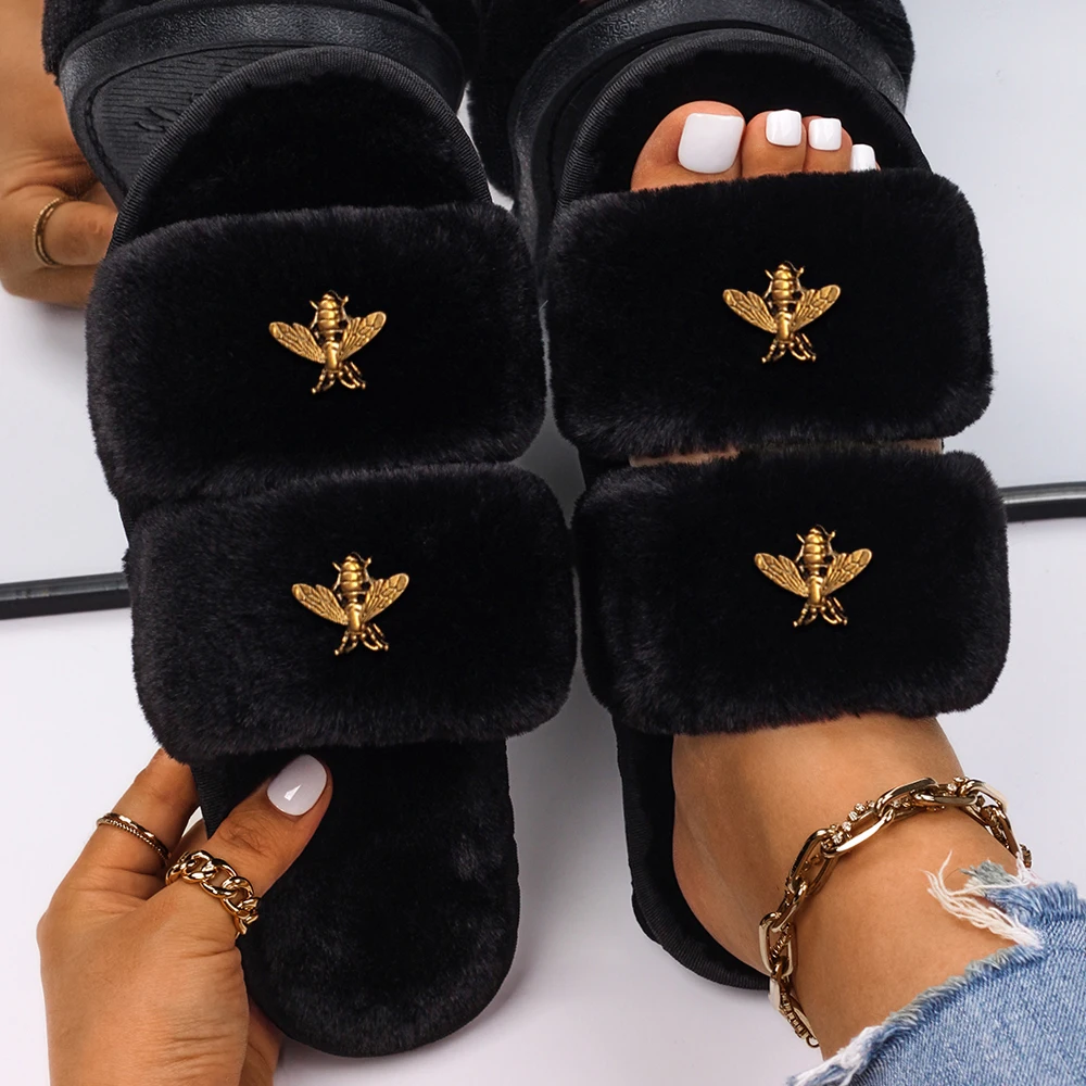 Slippers Women Gold Metal Cute Insect Fluffy Faux Fur Slides Flat Sandals Custom Winter Slippers Flip Flops Designer Shoes 2021
Slippers Women Gold Metal Cute Insect Fluffy Faux Fur Slides Flat Sandals Custom Winter Slippers Flip Flops Designer Shoes 2021