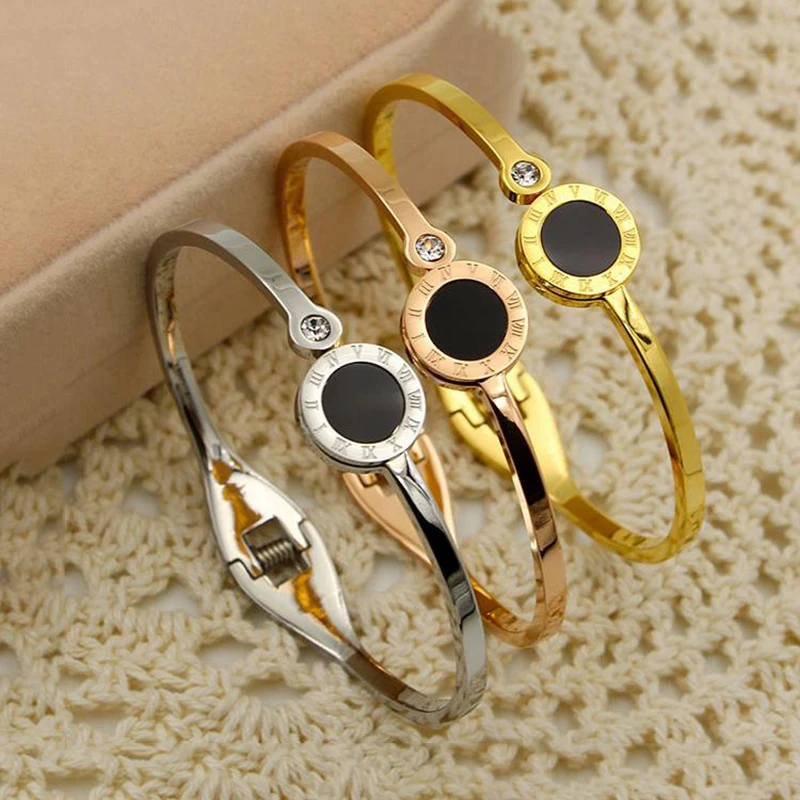 Trendy Women Rose Gold Cuff Bracelet Luxury Brand Designer Bracelets for Women Roman Numerals Black Shell Female Jewelry
Trendy Women Rose Gold Cuff Bracelet Luxury Brand Designer Bracelets for Women Roman Numerals Black Shell Female Jewelry