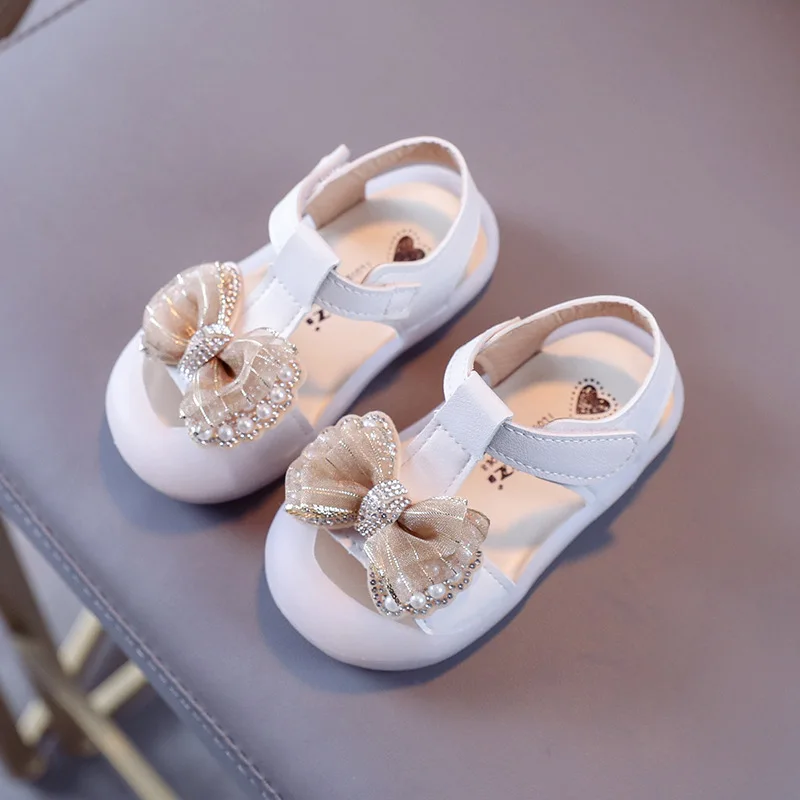 Girls 2022 Summer New Sandals Baby Fashion Pearl Princess Shoes 1-7 Years Old Soft Bottom Anti-kick Baby Children's Shoes Hot
Girls 2022 Summer New Sandals Baby Fashion Pearl Princess Shoes 1-7 Years Old Soft Bottom Anti-kick Baby Children's Shoes Hot
