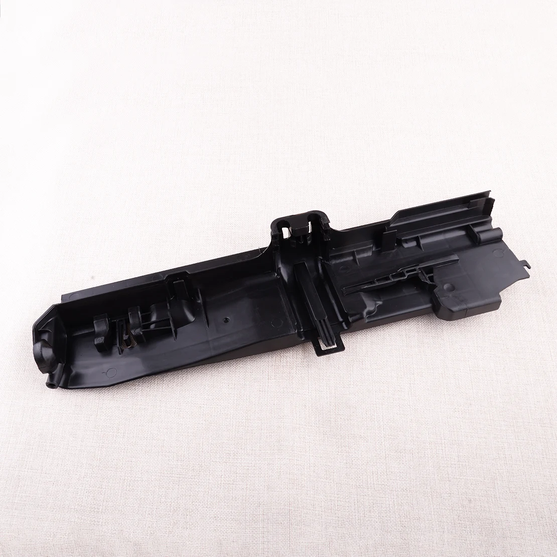 17107524912 Car Left Side Radiator Support Carrier Bracket Fit For BMW E82 E88 E90 E91 E92 128i 135i 325i 328i 330xi 335i M3 Z4
17107524912 Car Left Side Radiator Support Carrier Bracket Fit For BMW E82 E88 E90 E91 E92 128i 135i 325i 328i 330xi 335i M3 Z4
