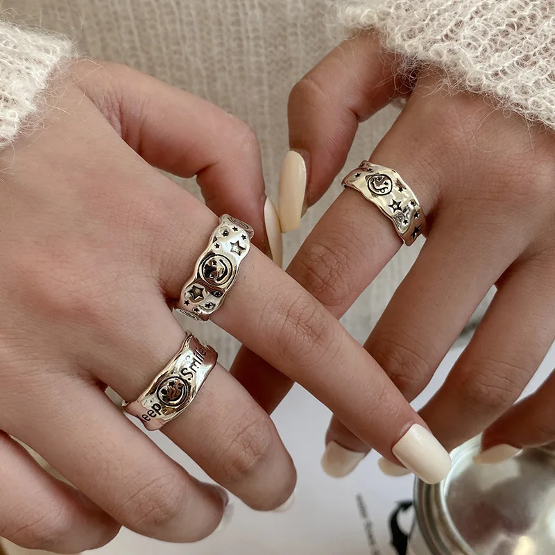 MrZMsZ 2021 New Trend Design Smiley Index Finger Ring Punk Hip Hop Opening Adjustable Rings For Women Men Fashion Jewelry Gift
MrZMsZ 2021 New Trend Design Smiley Index Finger Ring Punk Hip Hop Opening Adjustable Rings For Women Men Fashion Jewelry Gift