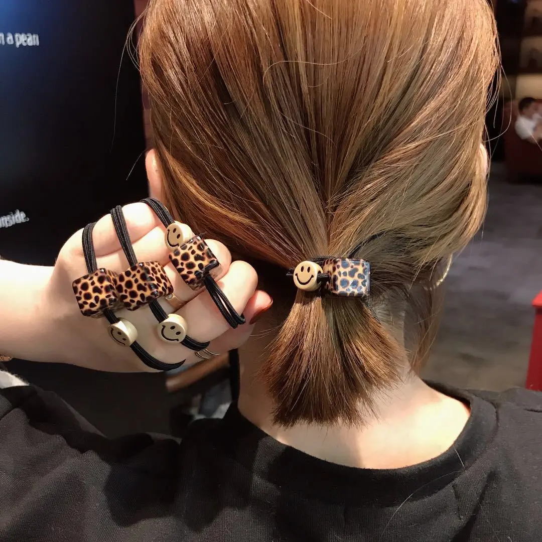 Korean Acrylic Leopard Hair Ties Smiley Cube Elastic Hair Bands with Bows Hair Ropes Accessories for Women Girls Ponytail Holder
Korean Acrylic Leopard Hair Ties Smiley Cube Elastic Hair Bands with Bows Hair Ropes Accessories for Women Girls Ponytail Holder