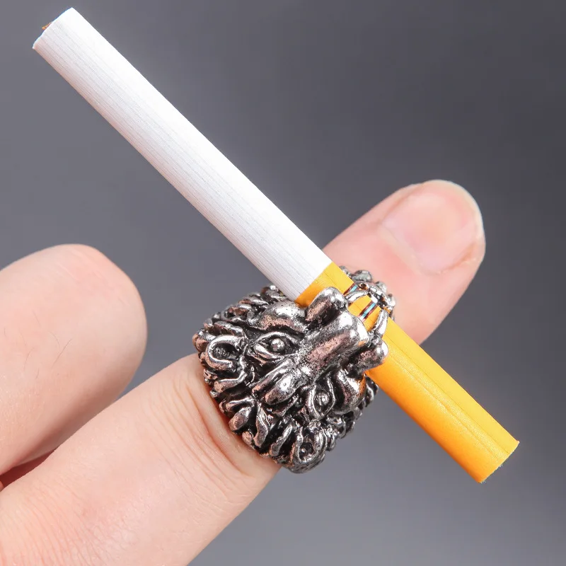 1pcs Creative Lion King Ring Cigarette Holder Men's Smoking Ring Anti-finger Yellow Smoke Clip Cigarette Accessories
1pcs Creative Lion King Ring Cigarette Holder Men's Smoking Ring Anti-finger Yellow Smoke Clip Cigarette Accessories
