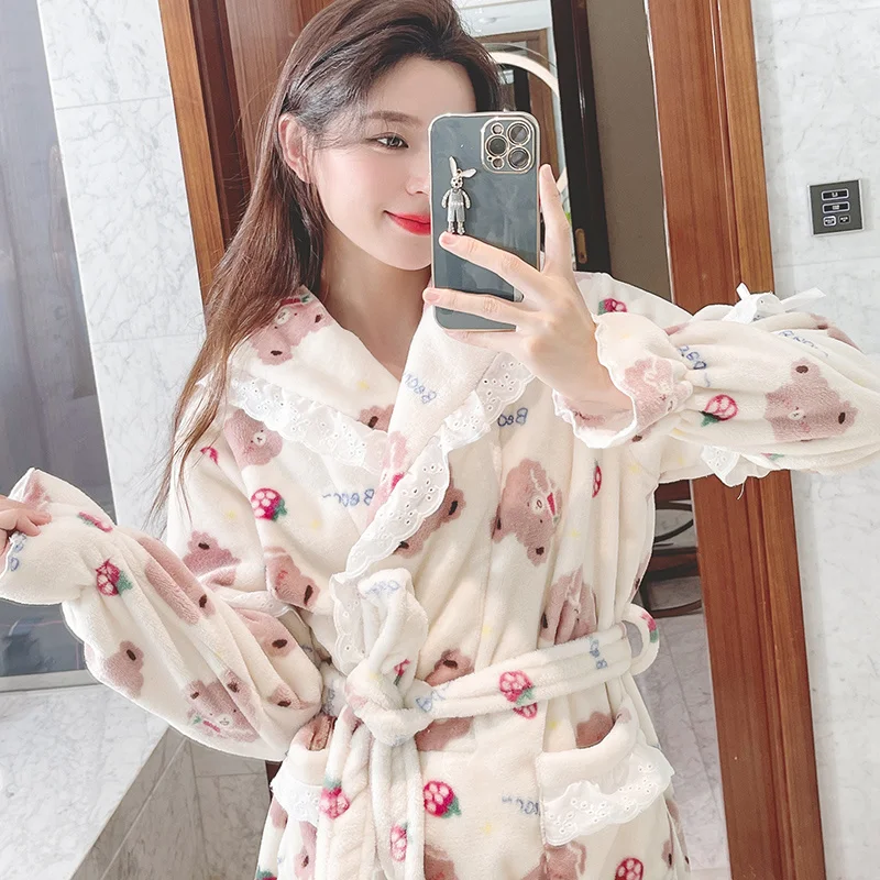 Nightgown for Women 2021 New Nightgown for Women Winter Thickened Internet Celebrity Bathrobe Long Flannel Home Wear
Nightgown for Women 2021 New Nightgown for Women Winter Thickened Internet Celebrity Bathrobe Long Flannel Home Wear
