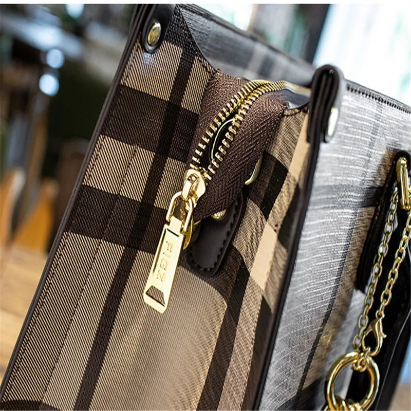 Autumn And Winter Temperament Retro Fashion Simple Shoulder Bag Women's Bag Versatile Leisure Versatile Messenger Bag
Autumn And Winter Temperament Retro Fashion Simple Shoulder Bag Women's Bag Versatile Leisure Versatile Messenger Bag