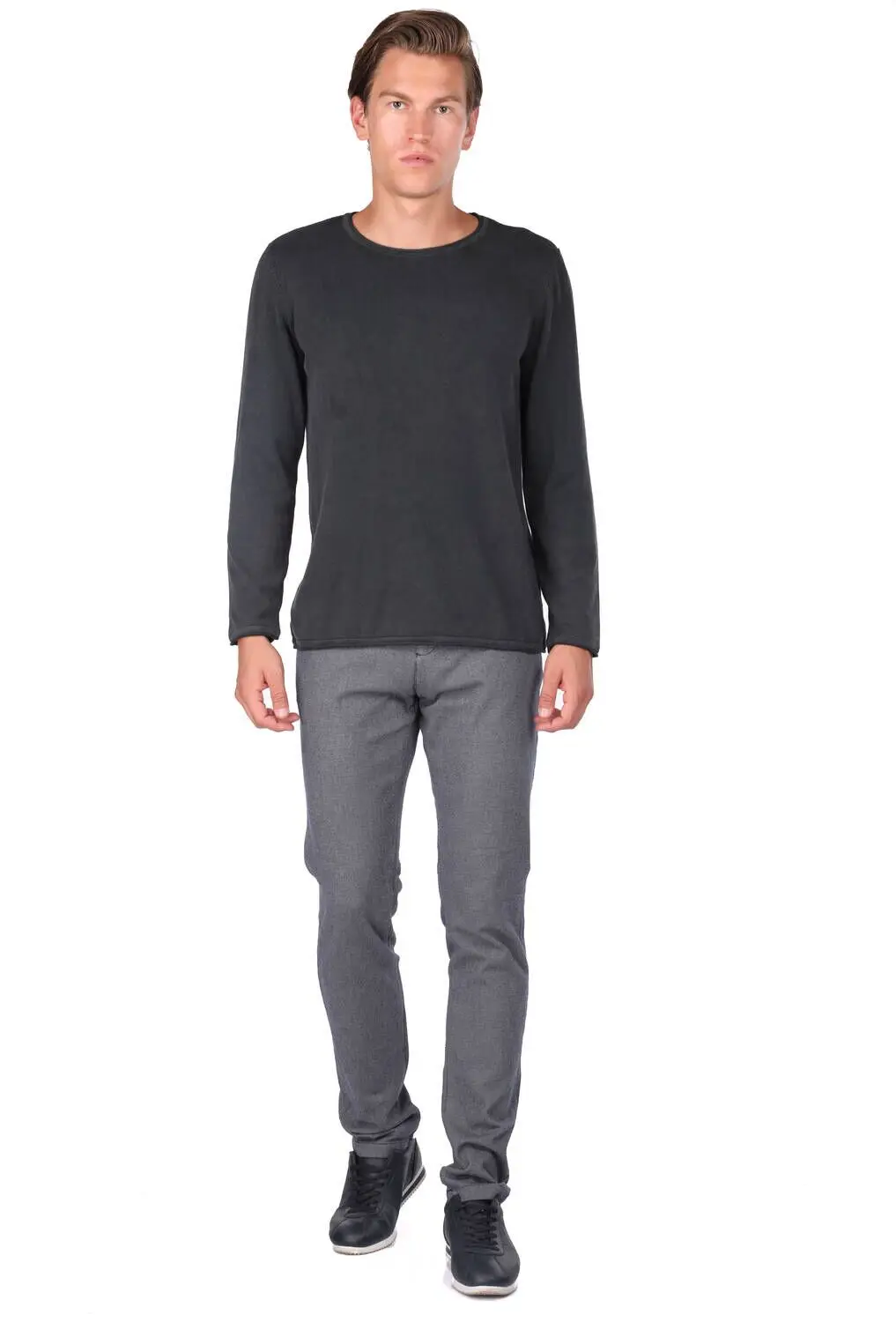 Plain Crew Neck Mens Sweatshirt
Plain Crew Neck Mens Sweatshirt