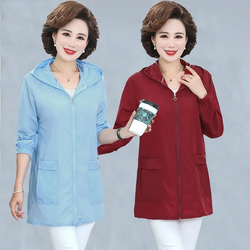 New Summer Women Thin Coat Hooded Casual Windbreaker Long Sleeve Sunscreen Jackets Female Solid Zipper Pockets Outwear 
New Summer Women Thin Coat Hooded Casual Windbreaker Long Sleeve Sunscreen Jackets Female Solid Zipper Pockets Outwear