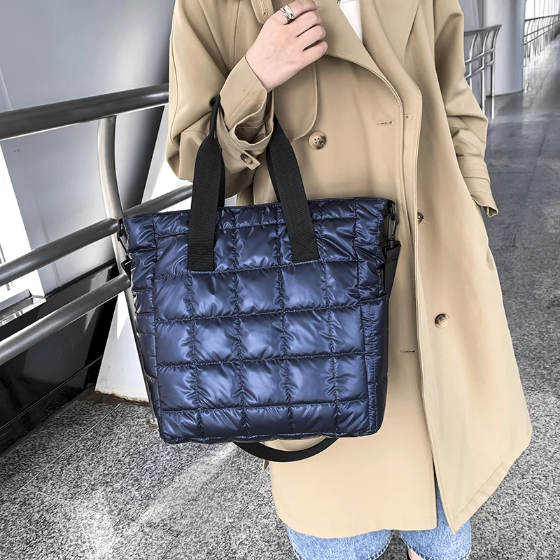 Casual Nylon Large Capacity Tote Quilted Padded Women Handbags Down Cotton Shoulder Crossbody Bag Big Shopper Purses 2021 Winter
Casual Nylon Large Capacity Tote Quilted Padded Women Handbags Down Cotton Shoulder Crossbody Bag Big Shopper Purses 2021 Winter