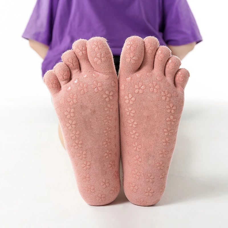 Non Slip Yoga Socks Women Wrapped/Fingerless Socks for Ballet Pilates Barre Dance SK88
Non Slip Yoga Socks Women Wrapped/Fingerless Socks for Ballet Pilates Barre Dance SK88