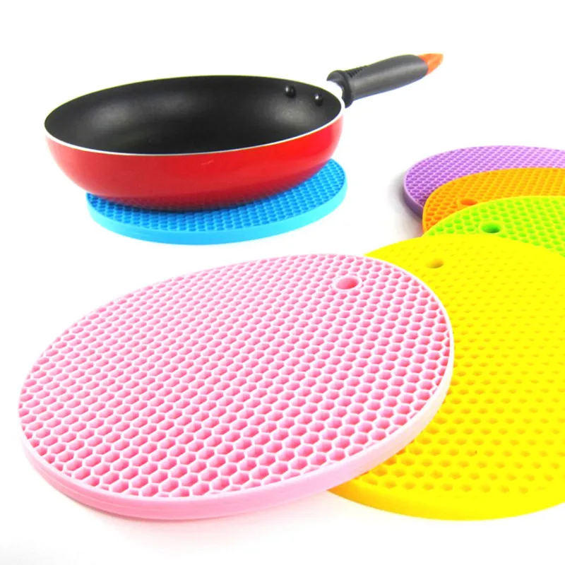 18cm Round Heat Resistant Silicone Mat Drink Cup Coasters Non-slip Pot Holder Table Placemat Kitchen Accessories 
18cm Round Heat Resistant Silicone Mat Drink Cup Coasters Non-slip Pot Holder Table Placemat Kitchen Accessories