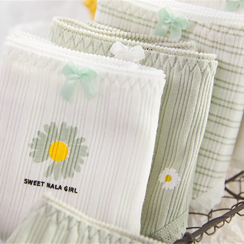 Sexy Cotton Stripe Printing Breathable Mid-waist ladies Panties No Trace Sweet Cute Girls Seamless Bow Briefs Soft Women
Sexy Cotton Stripe Printing Breathable Mid-waist ladies Panties No Trace Sweet Cute Girls Seamless Bow Briefs Soft Women