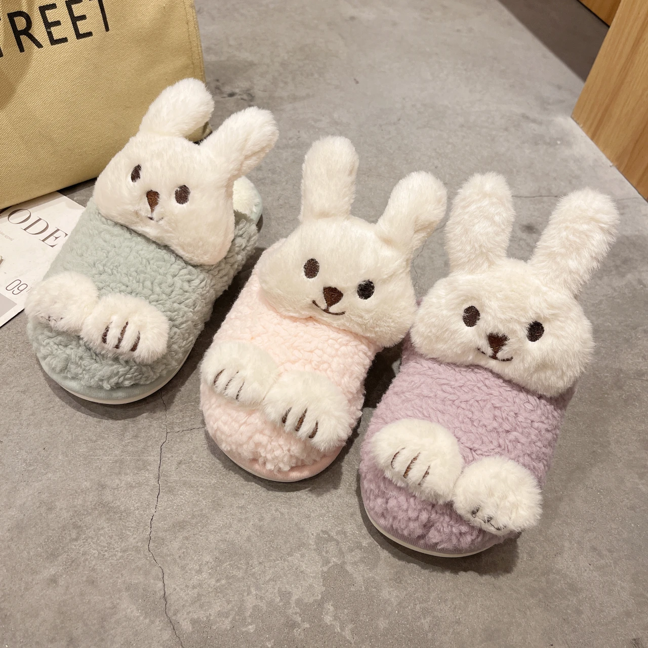 Oukaboin Women Flannel Rabbit Home Slippers Lady Winter Cute Shoes Plush Warm Slipper Weight Anti-Slip Comfortable Shoes
Oukaboin Women Flannel Rabbit Home Slippers Lady Winter Cute Shoes Plush Warm Slipper Weight Anti-Slip Comfortable Shoes