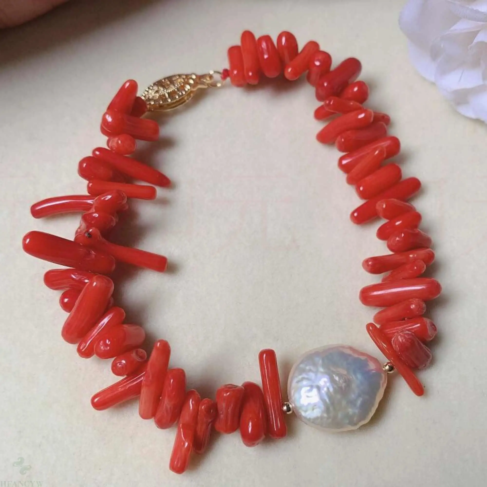 Fashion natural White sector pearl Red Coral Gold bracelet gift Dark Matter Mental Buddhism Bless Wrist Blessing Spirituality
Fashion natural White sector pearl Red Coral Gold bracelet gift Dark Matter Mental Buddhism Bless Wrist Blessing Spirituality