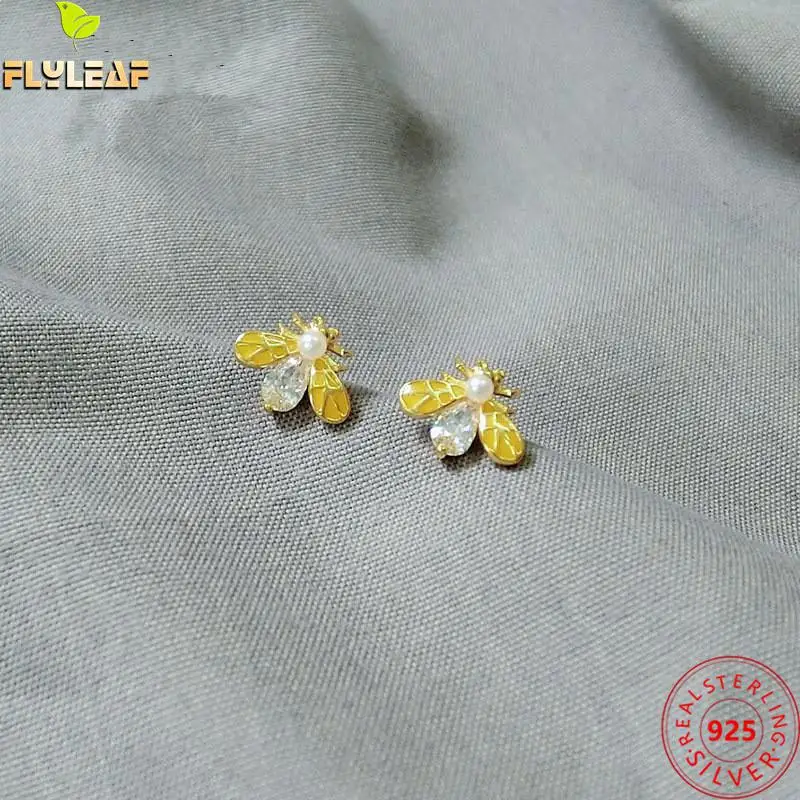 100% 925 Sterling Silver Stud Earrings For Women Gold Little Bee Pearl Zircon Fine Jewelry Femme Earings Fashion Jewelry
100% 925 Sterling Silver Stud Earrings For Women Gold Little Bee Pearl Zircon Fine Jewelry Femme Earings Fashion Jewelry