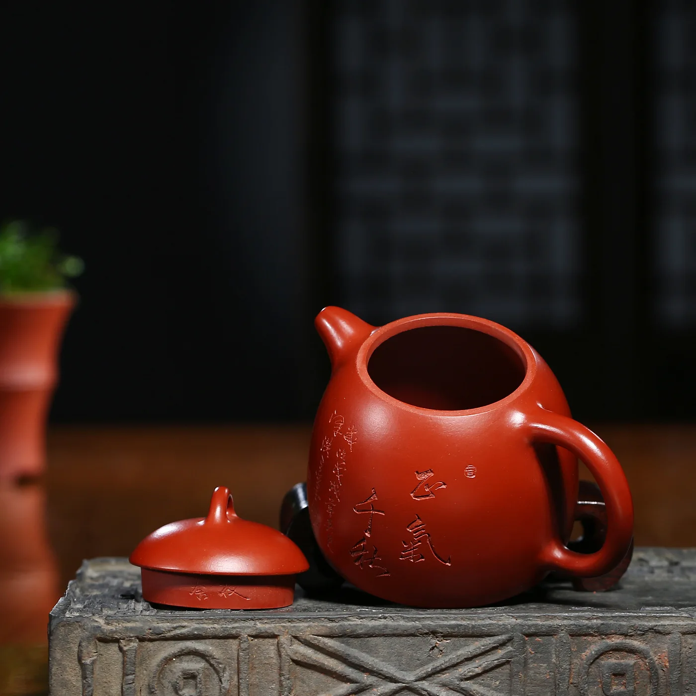 Yixing purple clay teapot master pure handmade raw material Dahongpao QinQuan Teapot Tea Set goods
Yixing purple clay teapot master pure handmade raw material Dahongpao QinQuan Teapot Tea Set goods