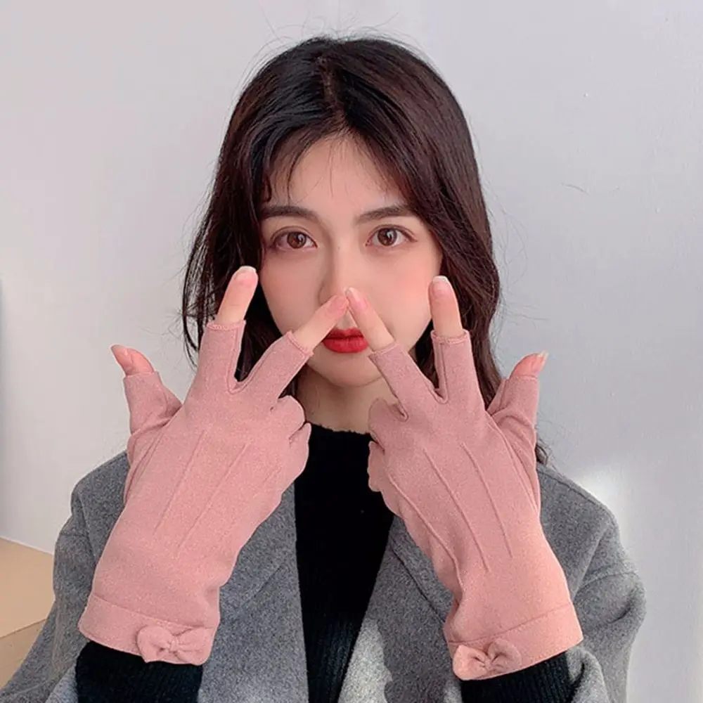 German Autumn and Winter Outdoor Riding Gloves Cute Bow Thickening Warm Touch Screen Half-finger Gloves Students 
German Autumn and Winter Outdoor Riding Gloves Cute Bow Thickening Warm Touch Screen Half-finger Gloves Students