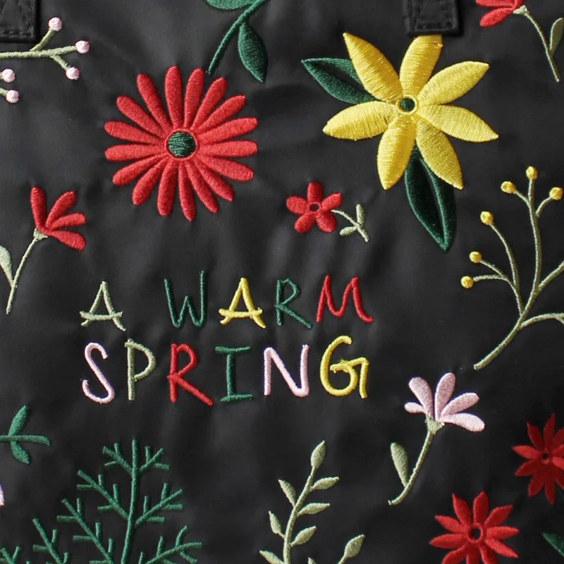 blooming in spring 2021 new embroidery art Tote one shoulder Oxford spinning canvas niron female bag
blooming in spring 2021 new embroidery art Tote one shoulder Oxford spinning canvas niron female bag