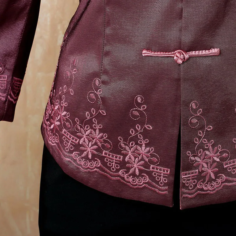 Mandarin Collar Women Tang Suit Tops Retro Slim Chinese National Design Clothes Embroidery Three Quarter Sleeve Jacket Coat 5XL
Mandarin Collar Women Tang Suit Tops Retro Slim Chinese National Design Clothes Embroidery Three Quarter Sleeve Jacket Coat 5XL