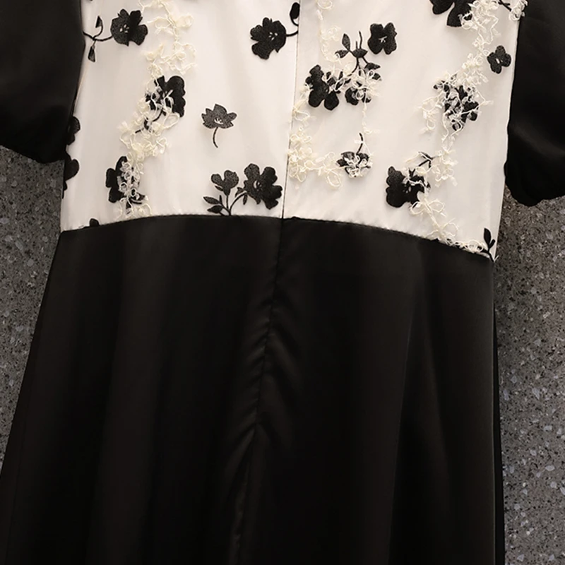 2021 Summer Plus Size Clothing Women Vintage Lace Patchwork Black Dress Puff Short Sleeve Square Collar High Waist Party Dresses
2021 Summer Plus Size Clothing Women Vintage Lace Patchwork Black Dress Puff Short Sleeve Square Collar High Waist Party Dresses