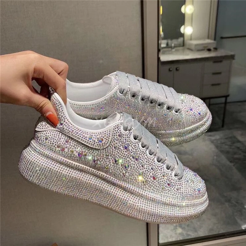 Luxury Crystal Sneaker Round Toe Flat Shoes genuine Leather Casual Shoes Diamond Platform Women Shoes Plush Warm Sneakers
Luxury Crystal Sneaker Round Toe Flat Shoes genuine Leather Casual Shoes Diamond Platform Women Shoes Plush Warm Sneakers