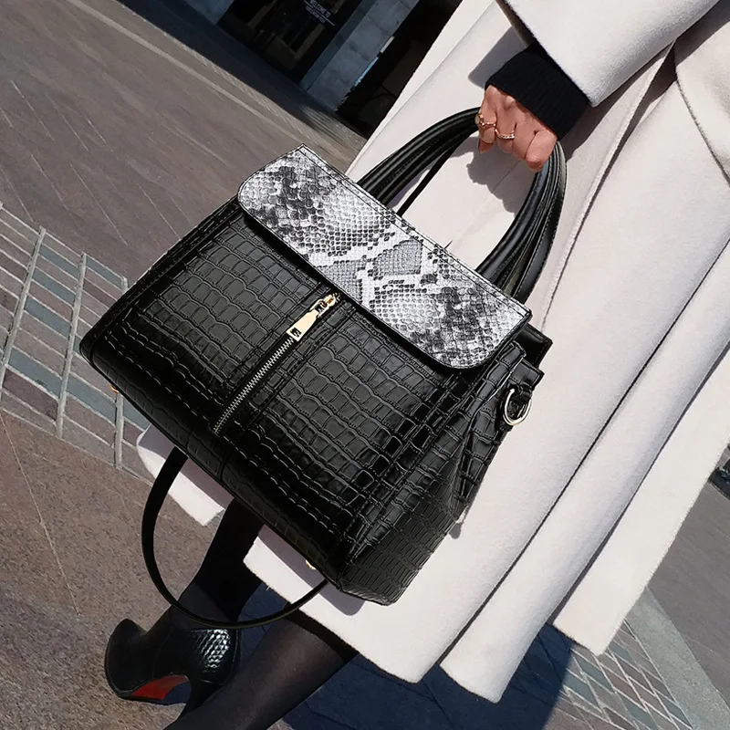 100% Genuine Leather Handbags 2020 Ladies Fashion One Shoulder Messenger Large Capacity Bag Contrast Color Purses Luxury Gg
100% Genuine Leather Handbags 2020 Ladies Fashion One Shoulder Messenger Large Capacity Bag Contrast Color Purses Luxury Gg