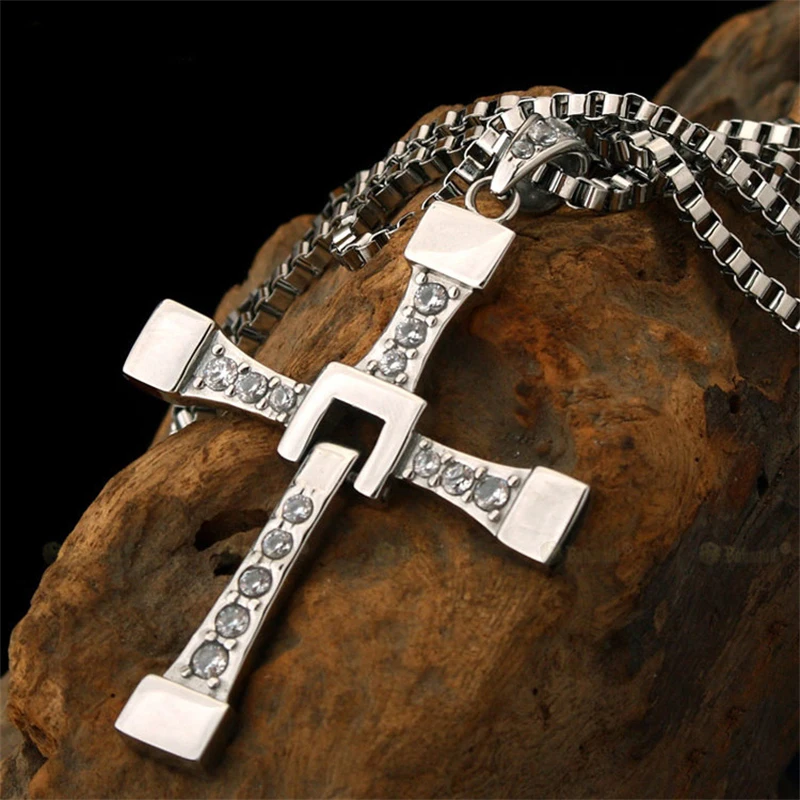 2021 New European and American fashion new cross men's pendant Trendy personality punk hip hop foldable men's necklace wholesale
2021 New European and American fashion new cross men's pendant Trendy personality punk hip hop foldable men's necklace wholesale