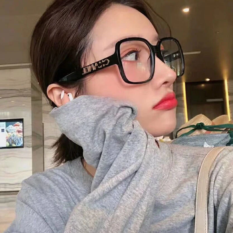 Brand Designer Sexy Sunglasses Women 2021 Square Sun Glasses Anti Blue Ray Eyeglasses Luxury Sunglasses Oculos De Sol Feminino 
Brand Designer Sexy Sunglasses Women 2021 Square Sun Glasses Anti Blue Ray Eyeglasses Luxury Sunglasses Oculos De Sol Feminino