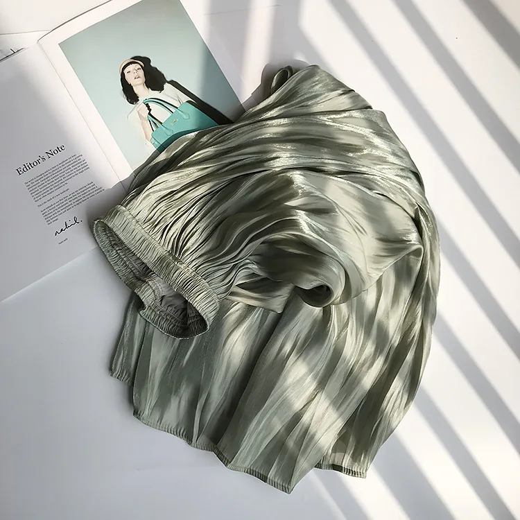 2020 New Women A-Line Skirts High Waist Satin Pleated Skirts Women Solid Loose Silky Skirts Women Sweet Jupe Femme Saias Mujer
2020 New Women A-Line Skirts High Waist Satin Pleated Skirts Women Solid Loose Silky Skirts Women Sweet Jupe Femme Saias Mujer