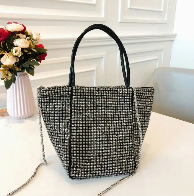 Designer Handbags 2020 Women Casual Tote Bags Shining Rhinestone Handbag Chain Strap Shoulder Crossbody Bags For Girls Lady Bags
Designer Handbags 2020 Women Casual Tote Bags Shining Rhinestone Handbag Chain Strap Shoulder Crossbody Bags For Girls Lady Bags