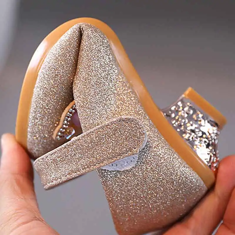 Children's High Heel Shoes Spring Autumn Princess Baby Sequins Single Shoes Butterfly Knot Glitter Performance Leather Shoes
Children's High Heel Shoes Spring Autumn Princess Baby Sequins Single Shoes Butterfly Knot Glitter Performance Leather Shoes