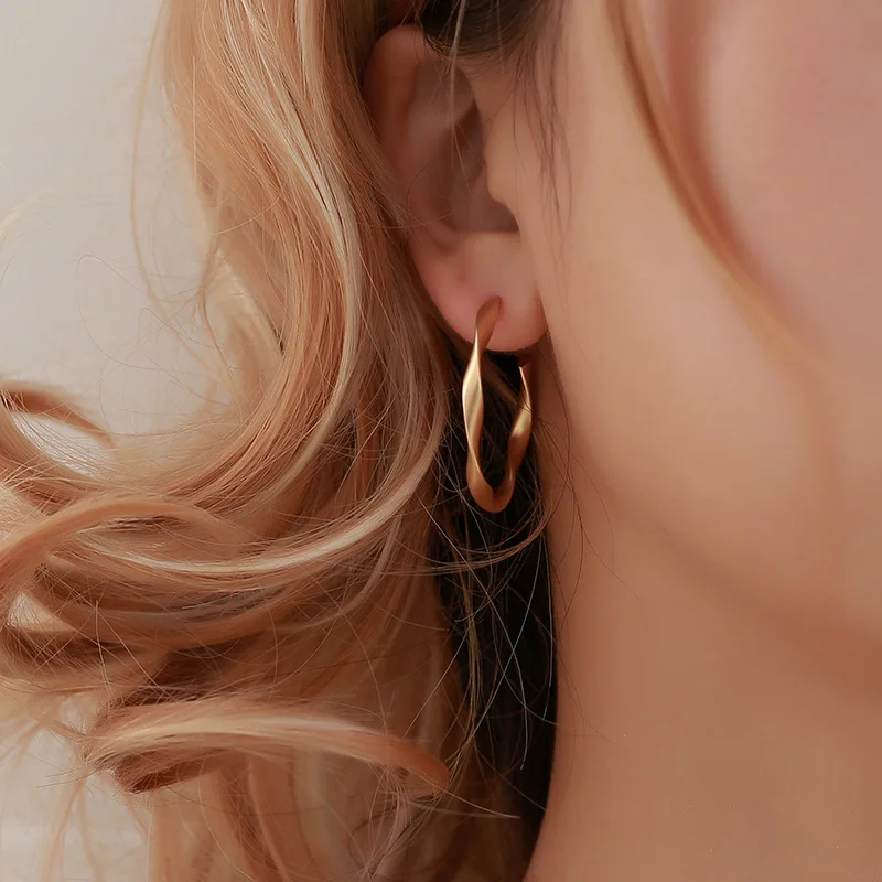 Vintage Matte Gold Silver Hoop Earrings for Women Geometric Cross Twisted Earrings Jewelry Earrings Accessories Party Gifts
Vintage Matte Gold Silver Hoop Earrings for Women Geometric Cross Twisted Earrings Jewelry Earrings Accessories Party Gifts