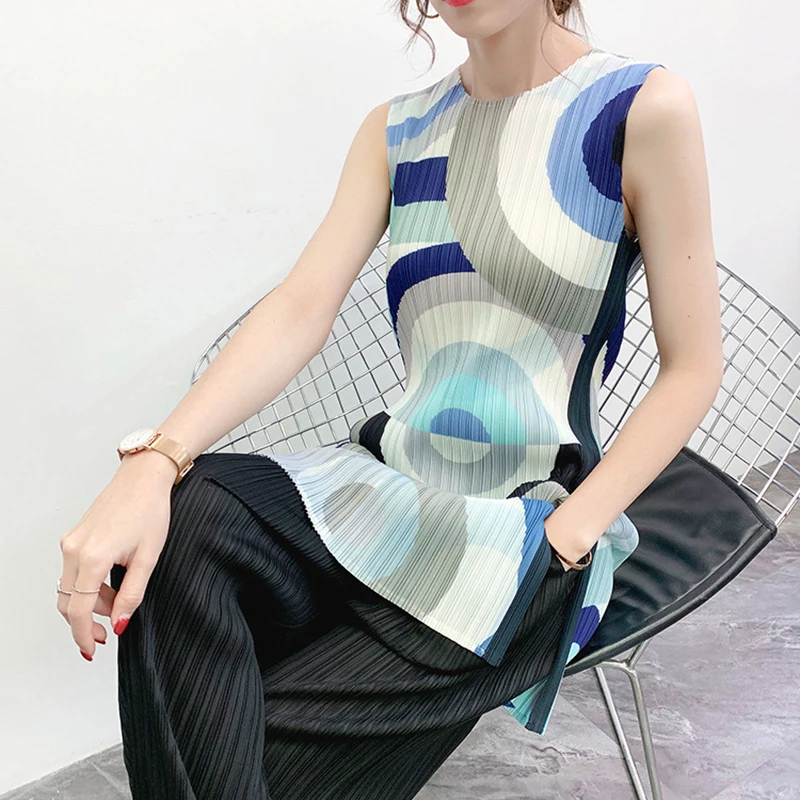 2021 New Ladies Color Printing Vest Custom Fashion Long Short Short Top Ladies Sleeveless Top Casual Fashion
2021 New Ladies Color Printing Vest Custom Fashion Long Short Short Top Ladies Sleeveless Top Casual Fashion