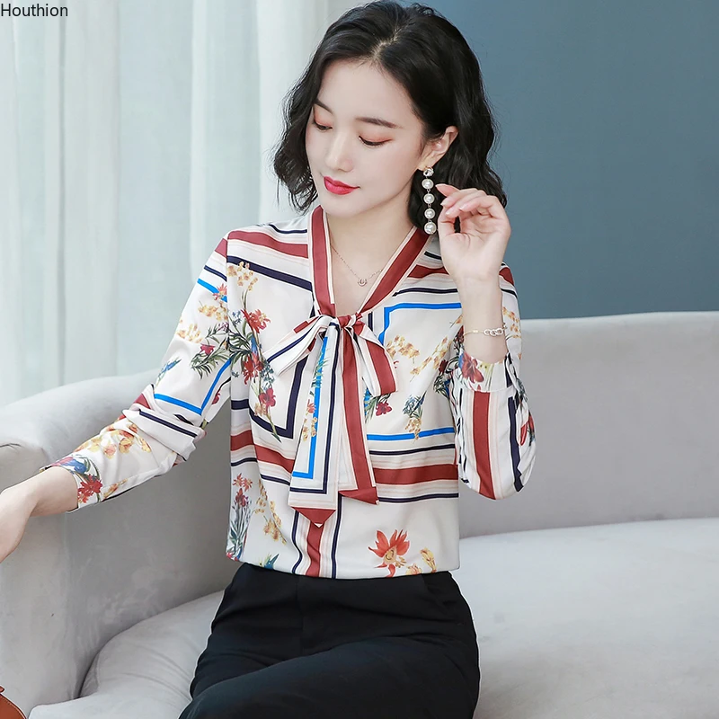 Autumn New Women's Blouses Polo Shirt Long Sleeve Tops Splicing Printed Blouse Satin Casual Fashion Lady Loose
Autumn New Women's Blouses Polo Shirt Long Sleeve Tops Splicing Printed Blouse Satin Casual Fashion Lady Loose