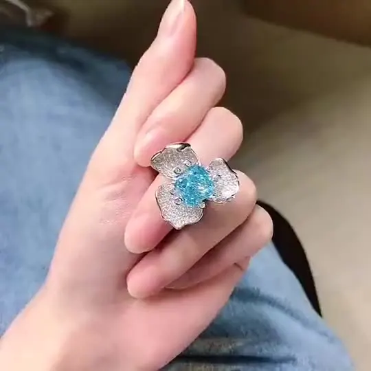 New S925 Silver Ring White Diamond Oval 8*10mm Diamond Undercut 3 Carat Ring Jewelry Female 5A Zircon
New S925 Silver Ring White Diamond Oval 8*10mm Diamond Undercut 3 Carat Ring Jewelry Female 5A Zircon