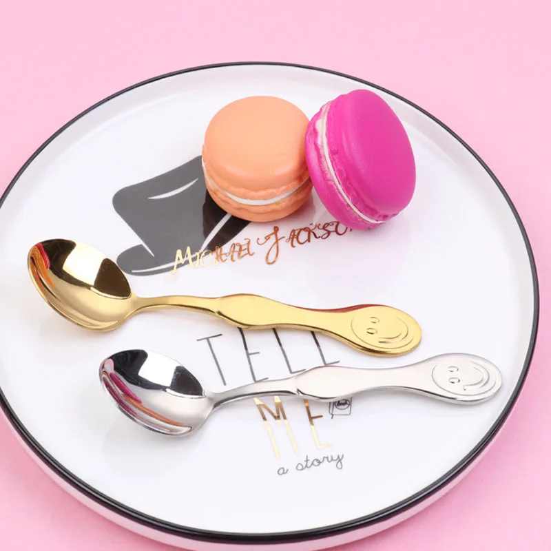 Western-style smiley spoon creative kawaii handle household kitchen stainless steel tableware coffee dessert children spoon gift
Western-style smiley spoon creative kawaii handle household kitchen stainless steel tableware coffee dessert children spoon gift