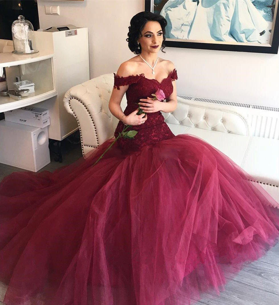 Romantic Plus Size 2020 Mermaid Wedding Dresses Off The Shoulder Applique Tulle Wedding Gowns Sweep Train Customize Bridal Dress
Romantic Plus Size 2020 Mermaid Wedding Dresses Off The Shoulder Applique Tulle Wedding Gowns Sweep Train Customize Bridal Dress