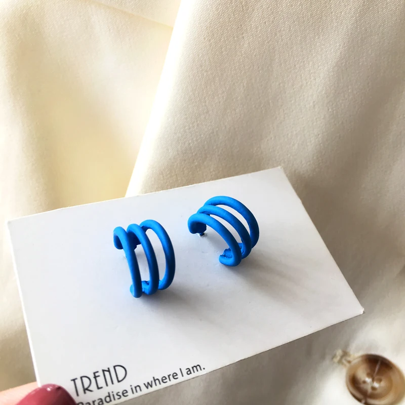 S925 needle Delicate Jewelry Small Hoop Earrings 2020 New Design Hot Selling Three Layer Blue Earrings For Female Girl Gifts
S925 needle Delicate Jewelry Small Hoop Earrings 2020 New Design Hot Selling Three Layer Blue Earrings For Female Girl Gifts