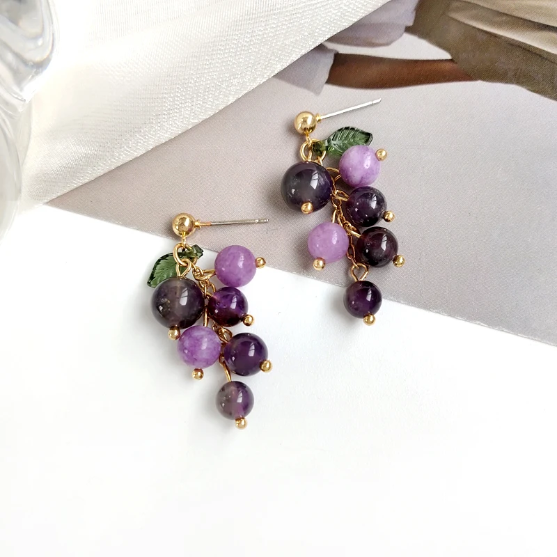 925 Silver Needle Delicate Jewelry Purple Grapes Earrings 2021 New Design Sweet Temperament Fruit Drop Earrings For Women Gifts
925 Silver Needle Delicate Jewelry Purple Grapes Earrings 2021 New Design Sweet Temperament Fruit Drop Earrings For Women Gifts