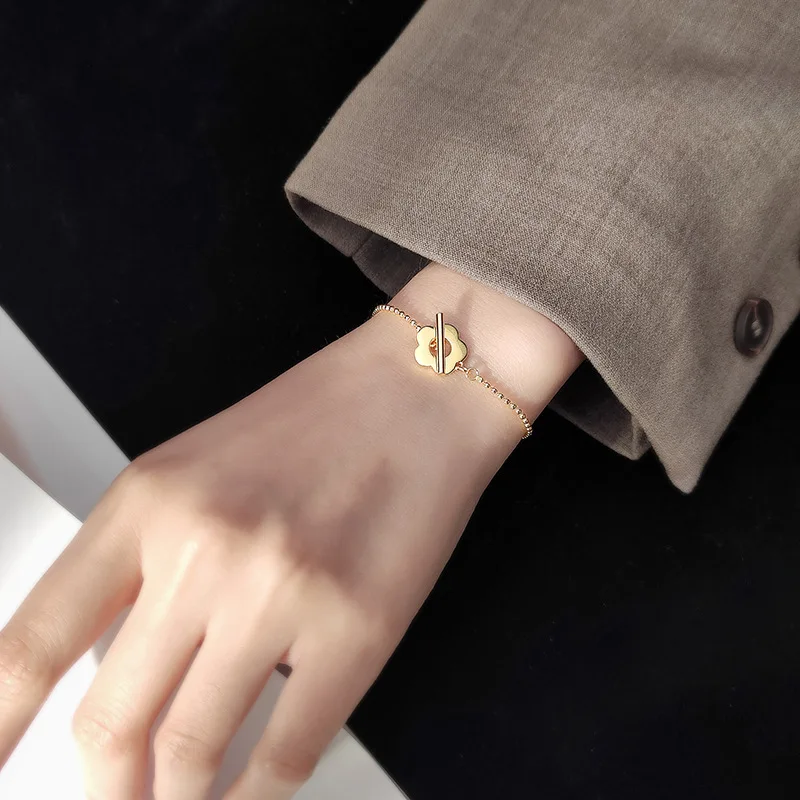 Женская Серебряная Пряжка-крючок 
Женская Серебряная Пряжка-крючок