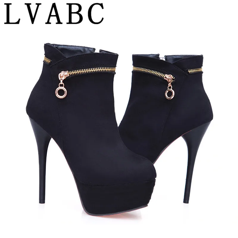 Женские ботинки на молнии, черные или красные ботильоны из флока на платформе, свадебная обувь, размеры 31-43, для осени и зимы, 2021
Женские ботинки на молнии, черные или красные ботильоны из флока на платформе, свадебная обувь, размеры 31-43, для осени и зимы, 2021